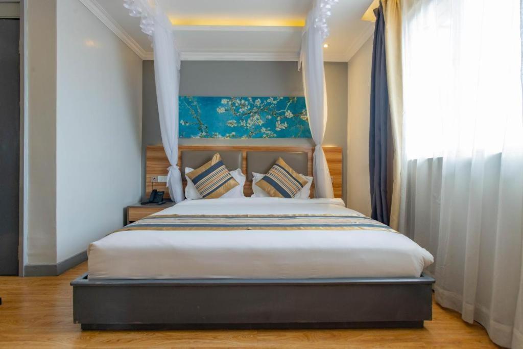 Raha Hotel & Suites ナイロビ エクステリア 写真