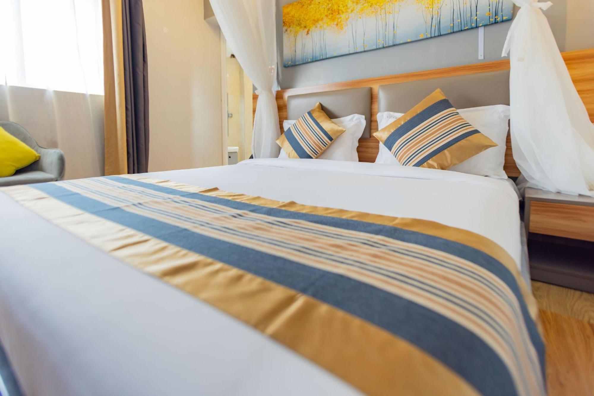 Raha Hotel & Suites ナイロビ エクステリア 写真