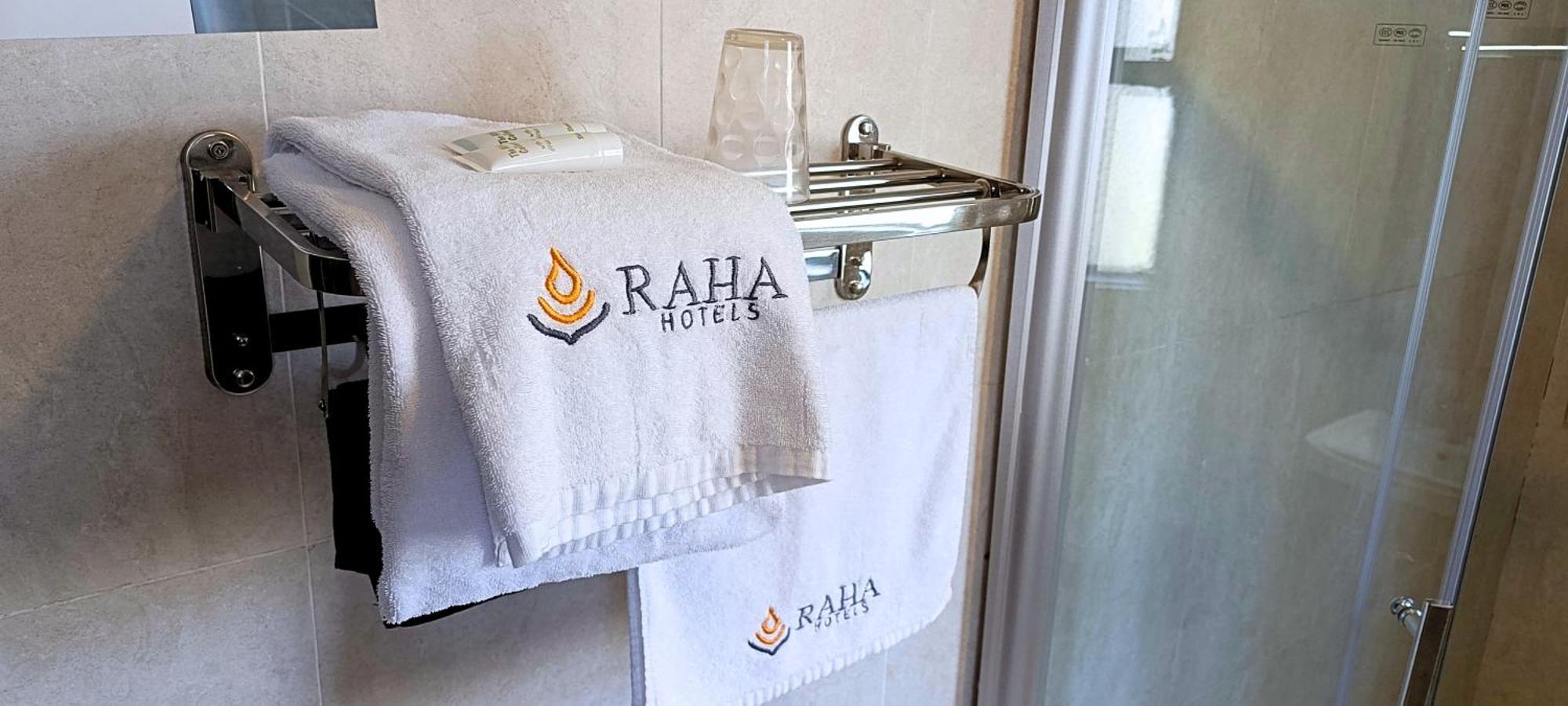 Raha Hotel & Suites ナイロビ エクステリア 写真